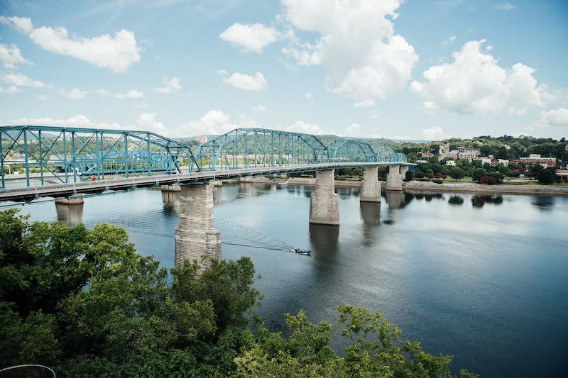 A photograph of the scenic wildnerness in Chattanooga, Tennessee