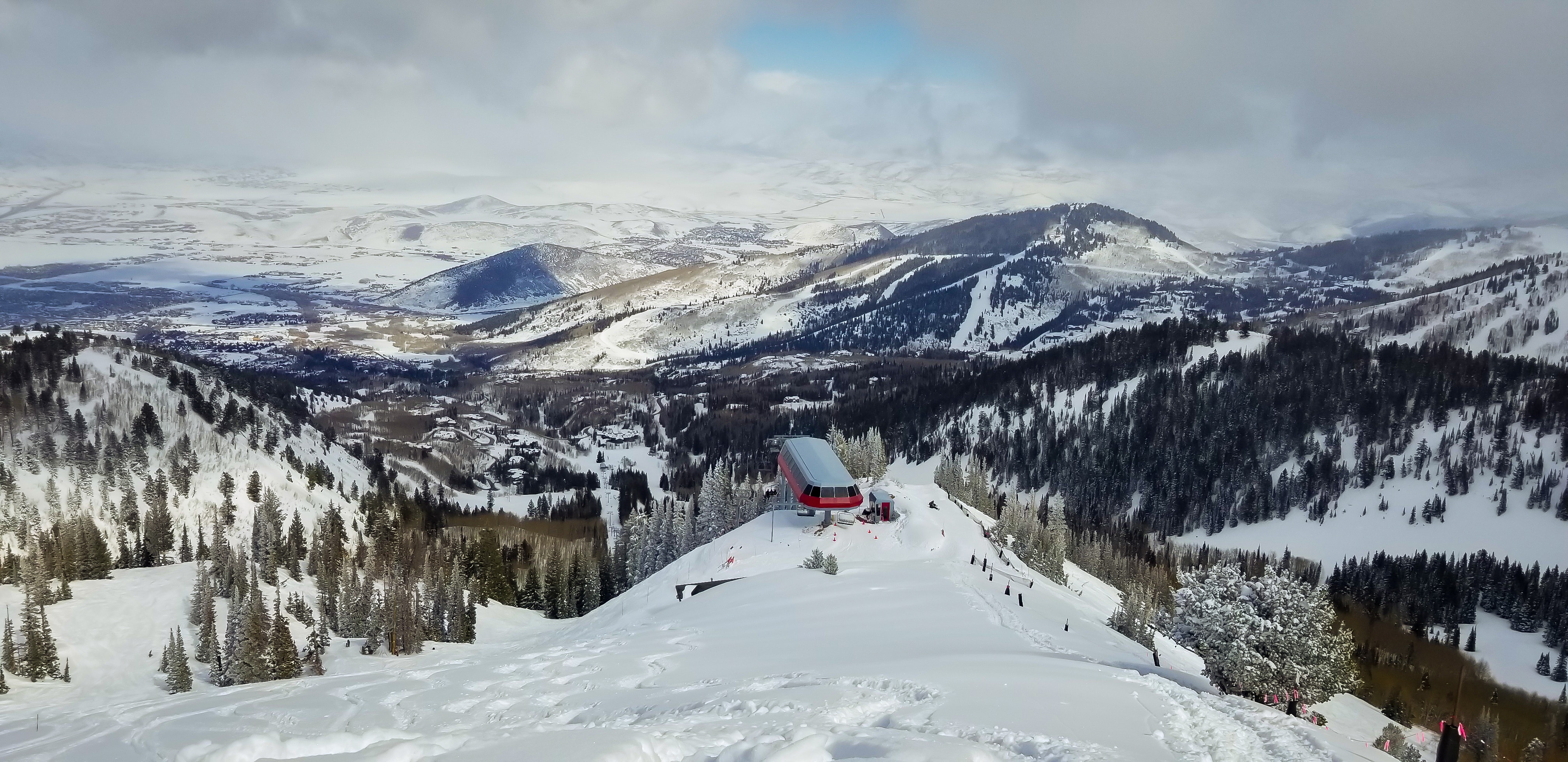 A photograph of the scenic wildnerness in Park City, Utah