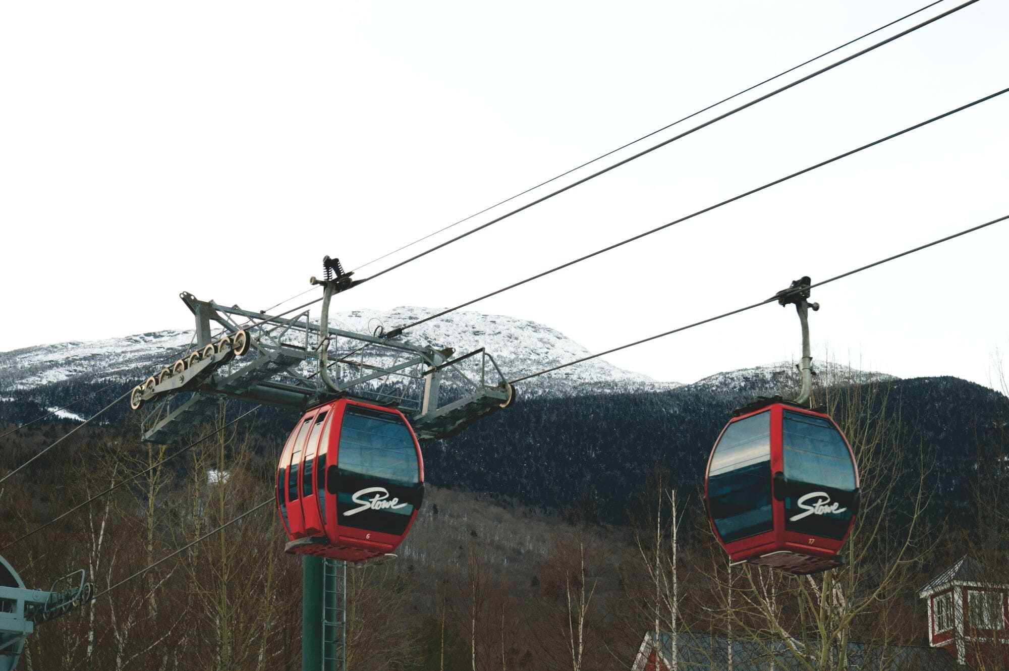 A photograph of the scenic wildnerness in Stowe, Vermont